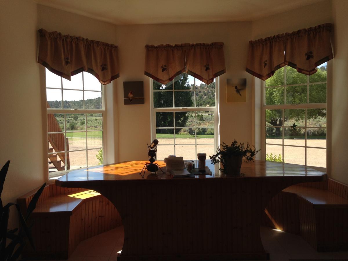 Bullberry Inn Bed & Breakfast Tropic Esterno foto