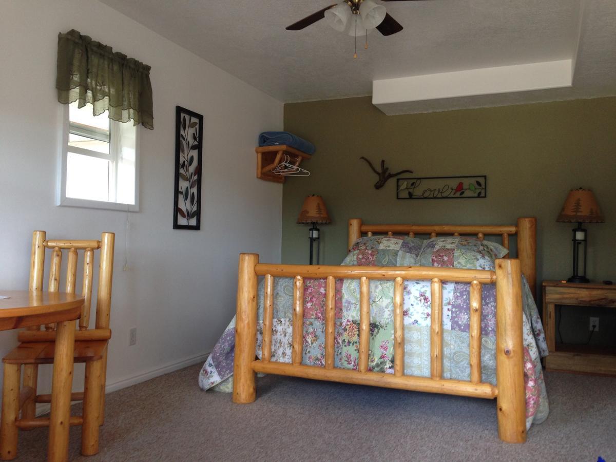 Bullberry Inn Bed & Breakfast Tropic Esterno foto